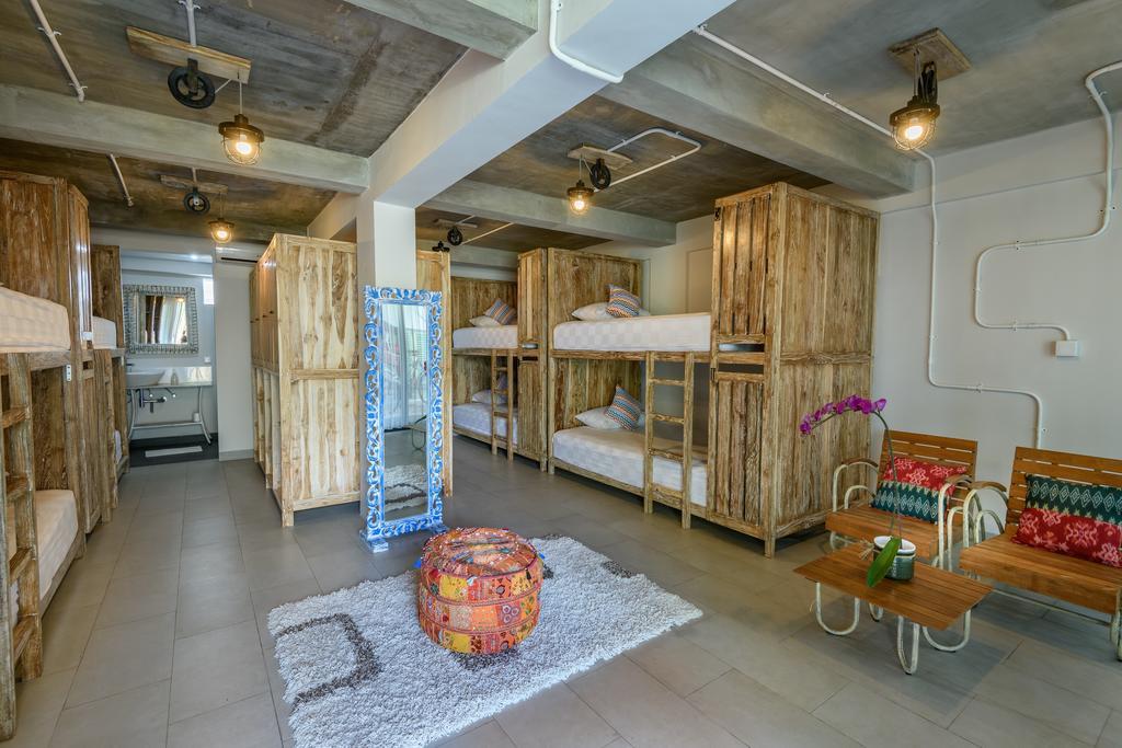 Base Guest House Canggu Extérieur photo