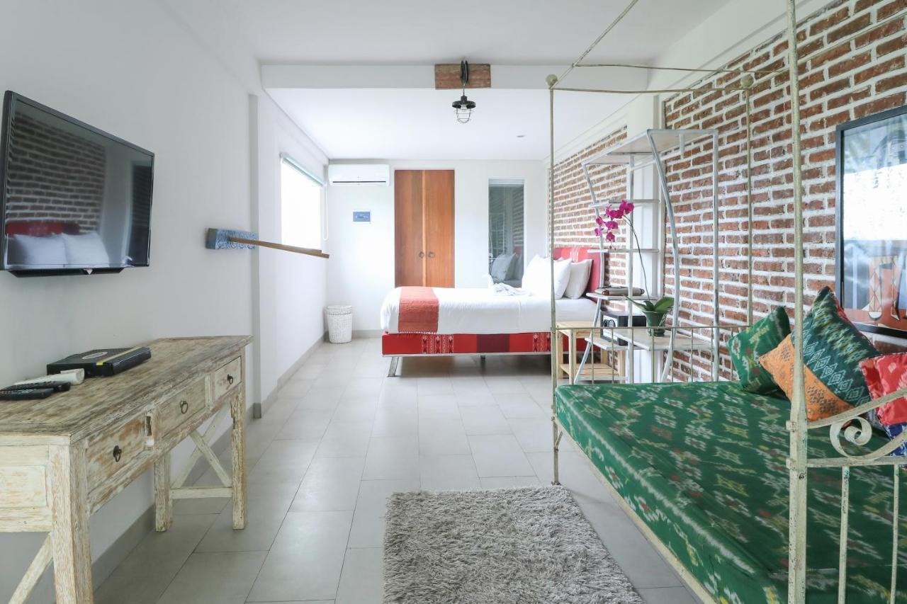 Base Guest House Canggu Extérieur photo