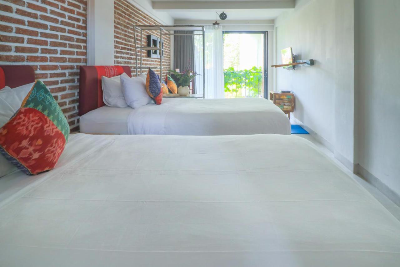 Base Guest House Canggu Extérieur photo