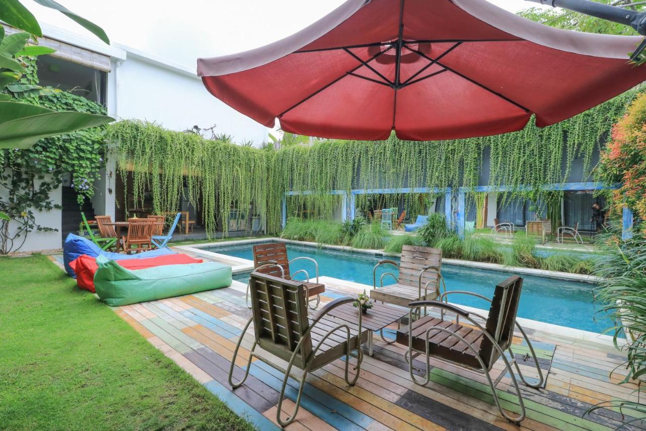 Base Guest House Canggu Extérieur photo